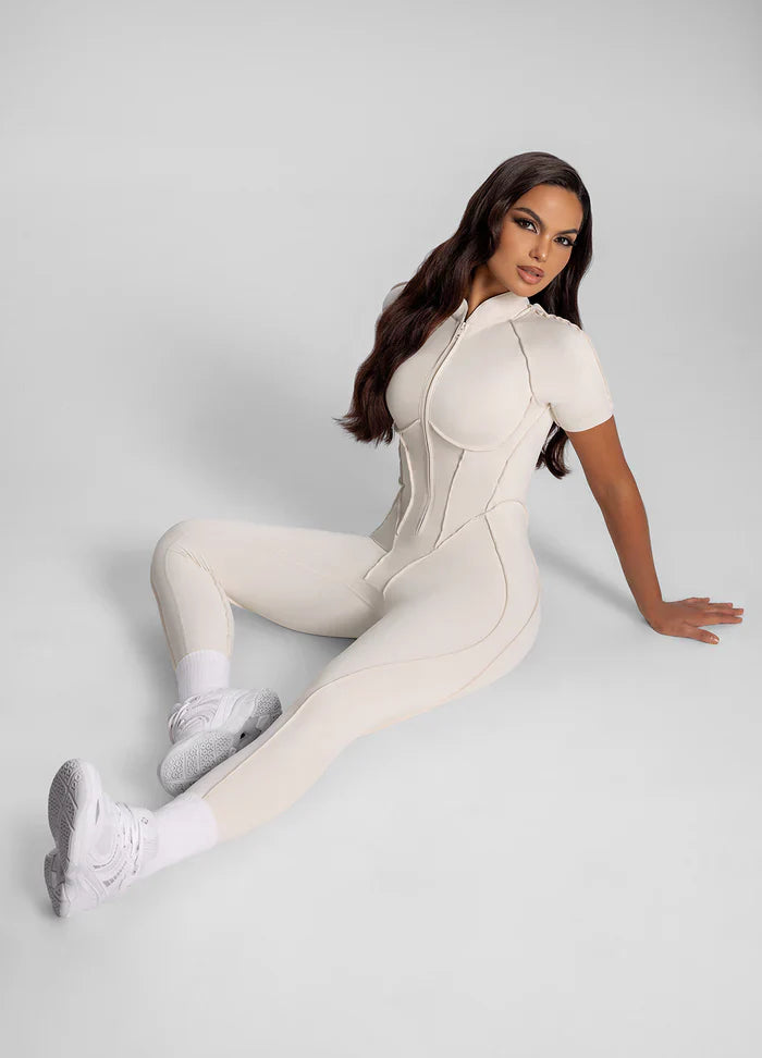 Short Sleeve Full-Length Catsit Beige